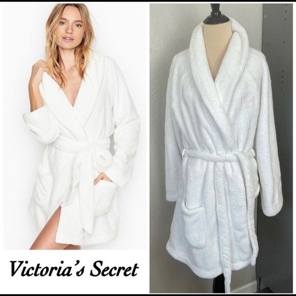 Victoria’s Secret Classic Logo white robe size M/L - Picture 6 of 6